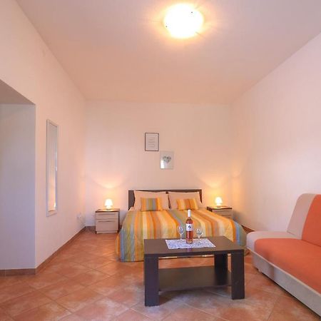 Apartmani Nina Rovinj Ngoại thất bức ảnh