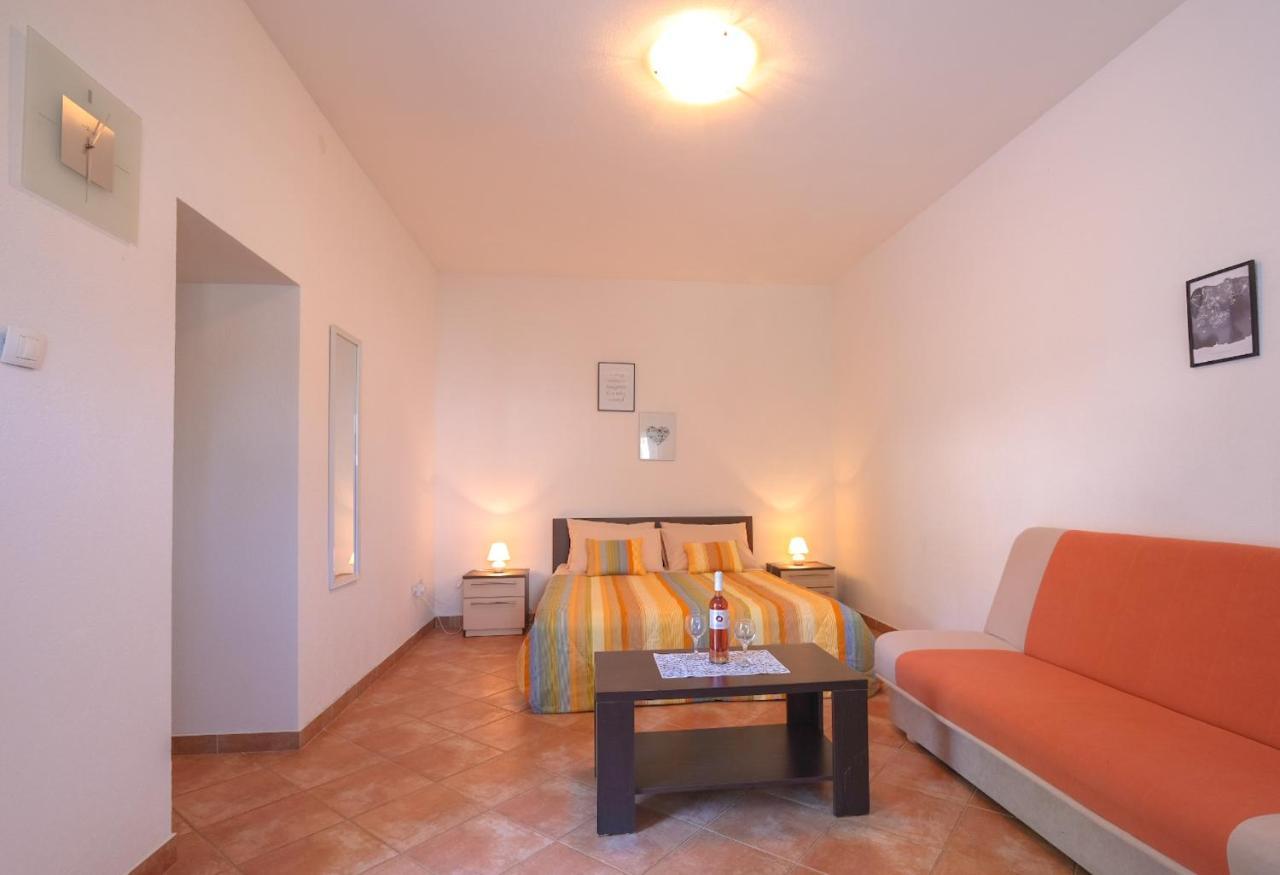 Apartmani Nina Rovinj Ngoại thất bức ảnh