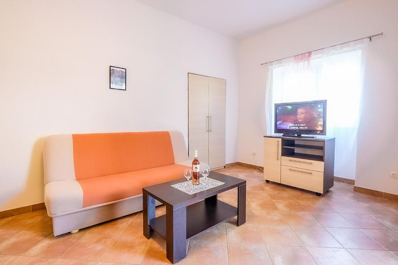 Apartmani Nina Rovinj Ngoại thất bức ảnh