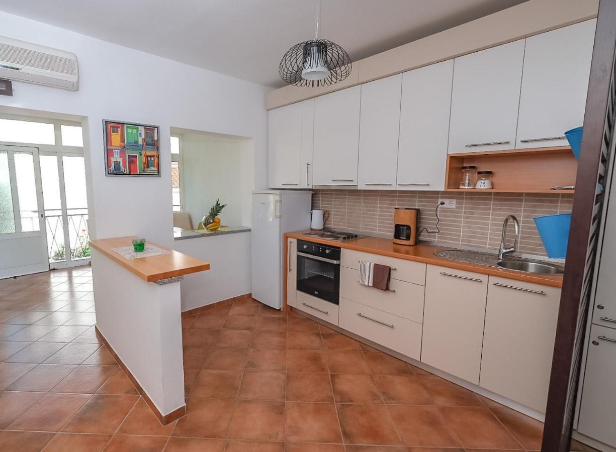 Apartmani Nina Rovinj Ngoại thất bức ảnh
